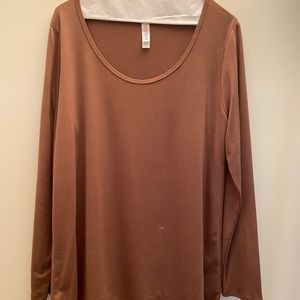 🍁LuLaRoe NWOT Milk Chocolate Lynnae Top (L)